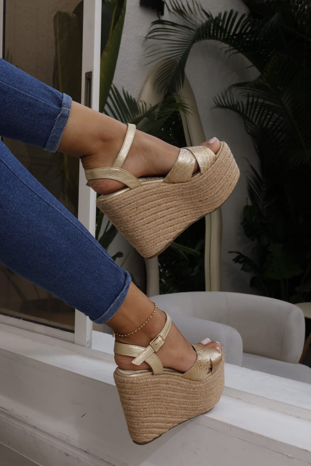 Sandalia Plataforma Yute Brezo dorado 12