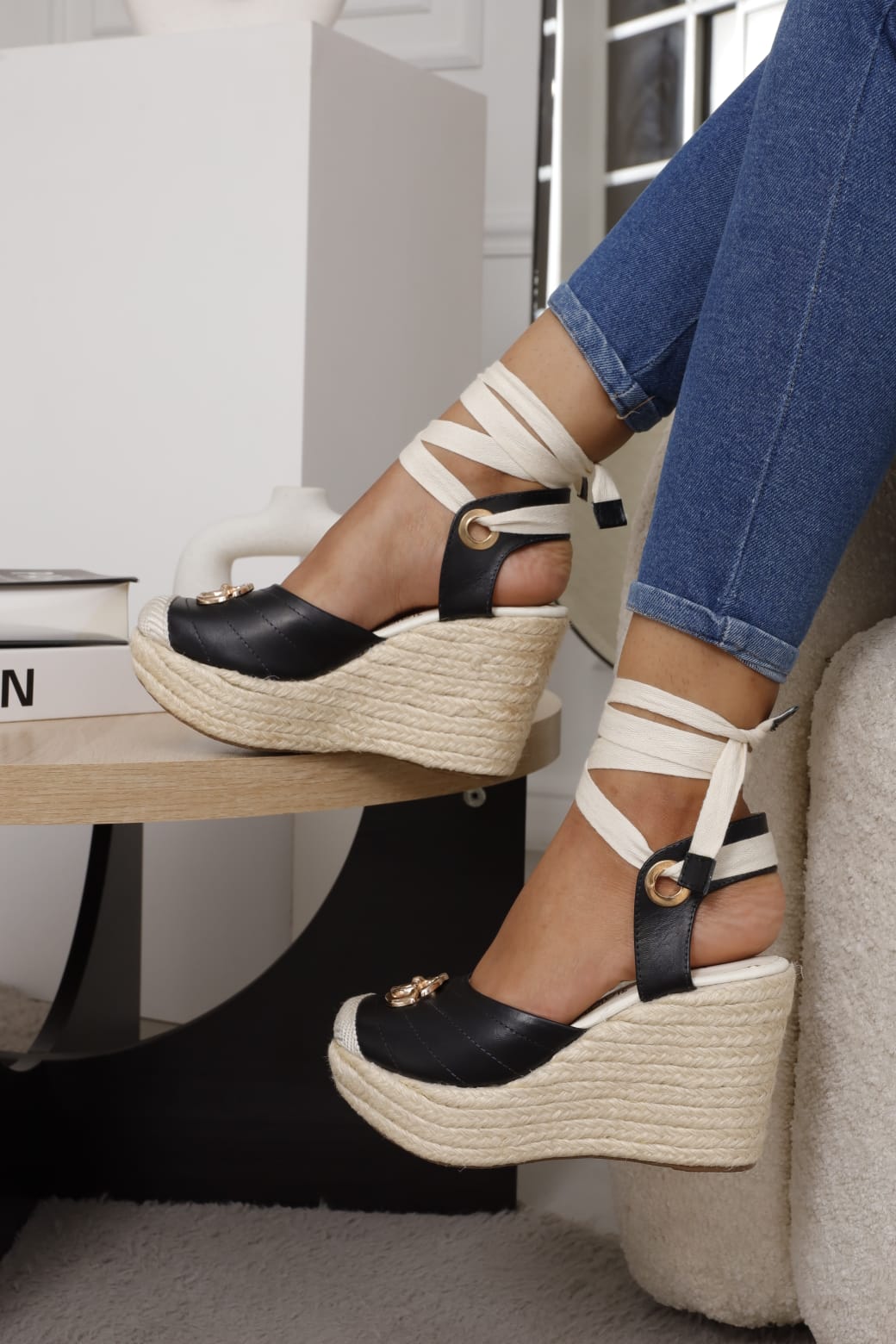 sandalia plataforma en yute Cortez negro