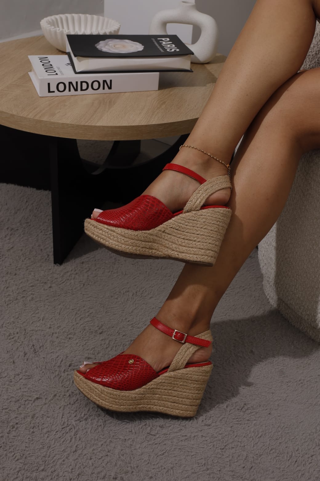 Sandalia Plataforma Yute Petalo rojo