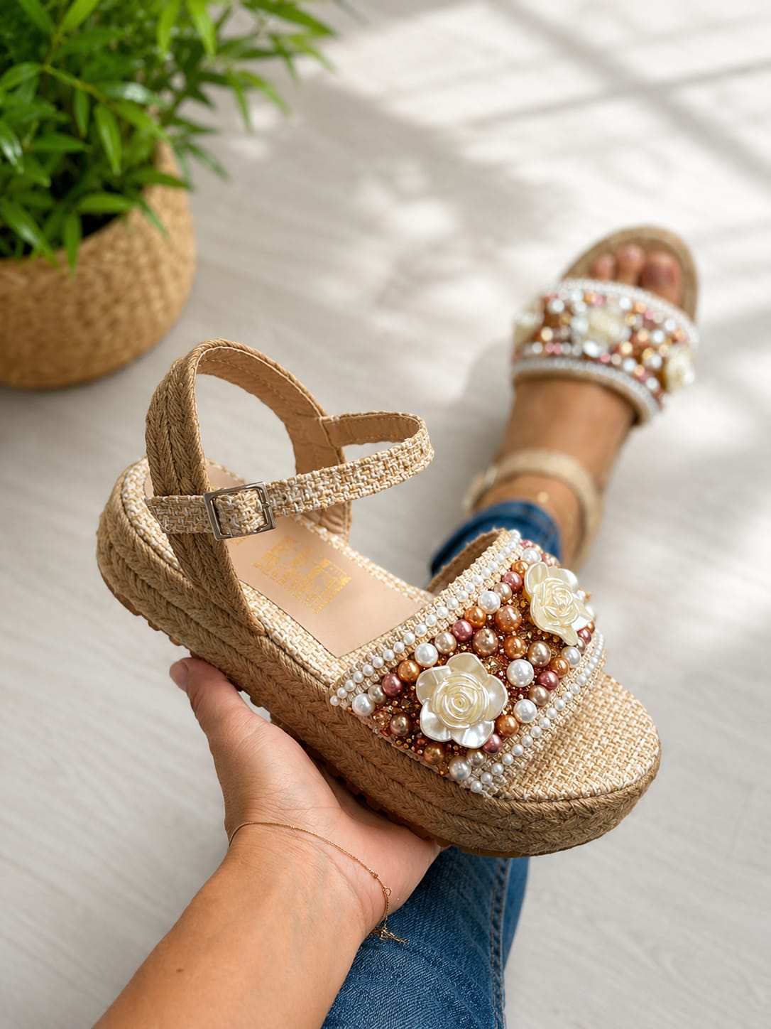 Sandalia Plataforma Yute Cartier
